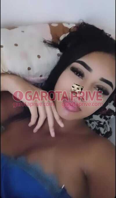  Julia gabrielly Morena , do seios pequenos